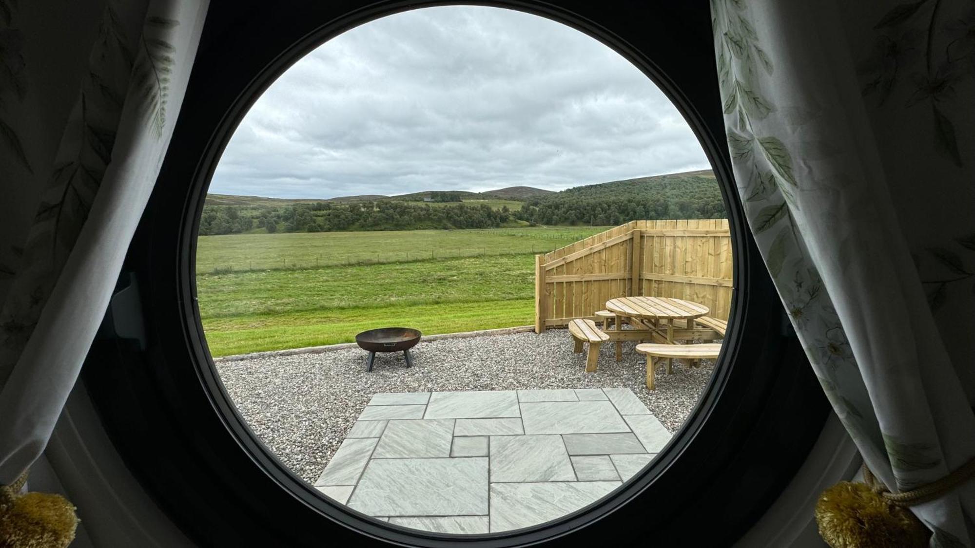 Juniper Lodges Inverness Bagian luar foto