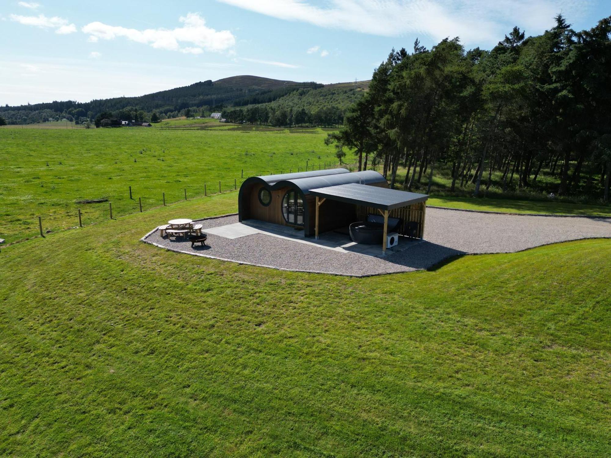 Juniper Lodges Inverness Bagian luar foto